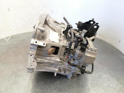 Gearbox TOYOTA AURIS (_E18_) | BP30124081M3