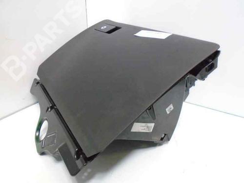 Used Glove box Glove box VW PASSAT B6 (3C2) 2.0 TDI (110 hp) 5870872 5870872