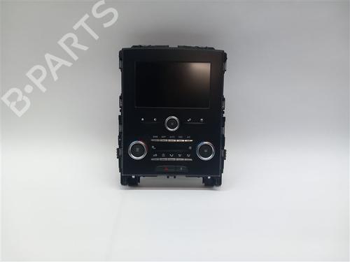 display-monitor-renault-megane-iv-hatchback-b9amn_-2015-25027199 main image
