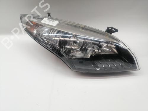Faro derecho RENAULT MEGANE III Hatchback (BZ0/1_, B3_) 1.5 dCi (BZ09, BZ0D, BZ1W, BZ29, BZ14) (110 hp) 29850673