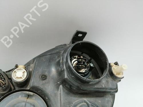 Right headlight VW POLO IV (9N_, 9A_) 1.2 12V | BP29907910C29