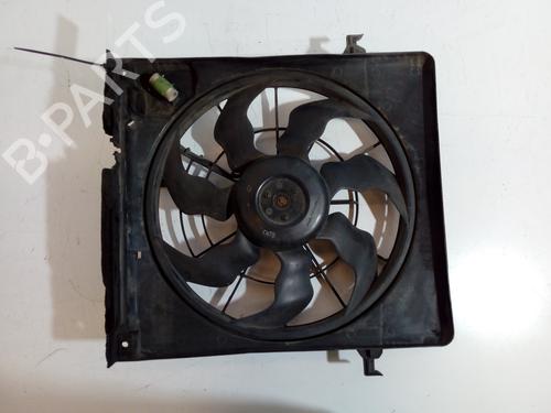 Used Radiator fan HYUNDAI i30 Estate (FD) 1.6 CRDi (116 hp) 10083467