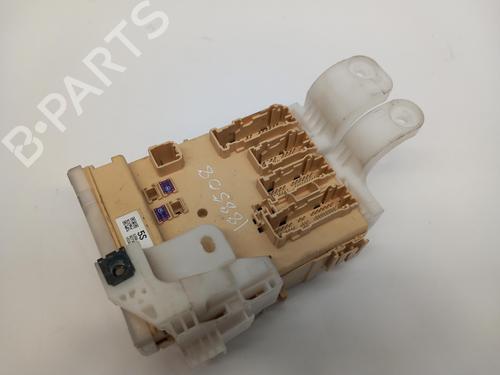 Used Fuse box TOYOTA AURIS Estate (_E18_) 1.8 Hybrid (ZWE186_, ZWE186R, ZWE186H) (136 hp) 18252814