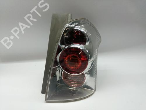 Højre baglygte TOYOTA COROLLA Verso (ZER_, ZZE12_, R1_) 2.2 D-4D (AUR10_, AUR10R) (177 hp) 31014738