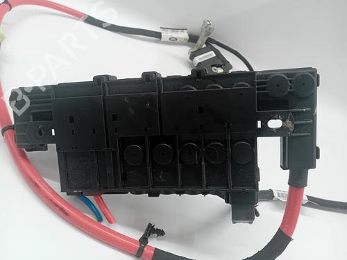 Used Fuse box Fuse box 38934887 38934887
