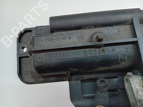 Tailgate handle MERCEDES-BENZ M-CLASS (W163) ML 400 CDI (163.128) | BP10253466C132 