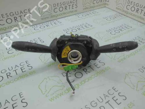 Commande de phare FIAT PUNTO (188_) 1.2 16V 80 (188.233, .235, .253, .255, .333, .353, .639,... (80 hp) 5676950