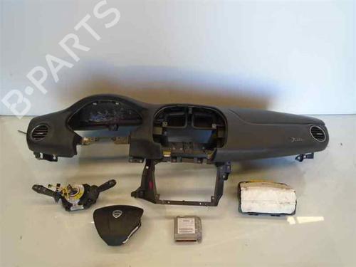 Used Airbag Kit Airbag Kit LANCIA DELTA III (844_) 2.0 D Multijet (844.AXD1A, 844.AXM1A) (165 hp) 6133935 6133935