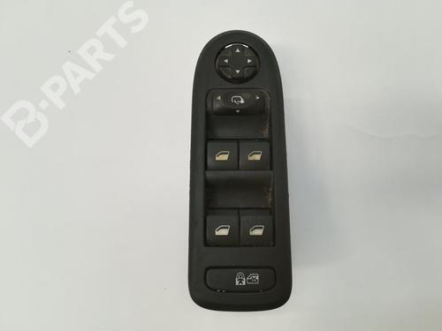 Used Left front window switch Left front window switch PEUGEOT 508 I (8D_) 2.0 HDi (140 hp) 10679641 10679641