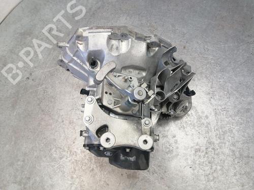 Used Gearbox Gearbox OPEL CORSA E (X15) 1.4 (08, 68) (90 hp) 36032199 36032199