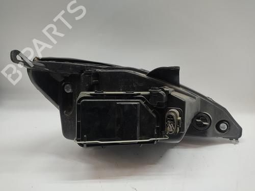 Left headlight FORD FOCUS I Saloon (DFW) 1.6 16V | BP32018270C28