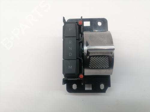 Used Gear lever PEUGEOT 3008 II SUV (MC_, MR_, MJ_, M4_) [2016-2025]  29720224