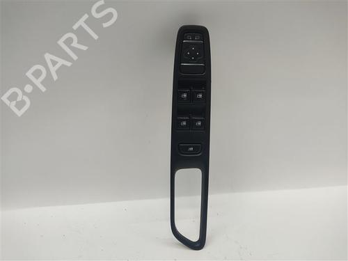 left-front-window-switch-renault-clio-iv-bh_-2012-2013-2014-2015-2016-2017-2018-2019-2020-2021-28041868 main image