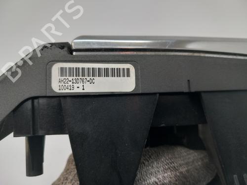 Steering wheel controls LAND ROVER DISCOVERY IV (L319) 3.0 TD 4x4 | BP16546133E15 
