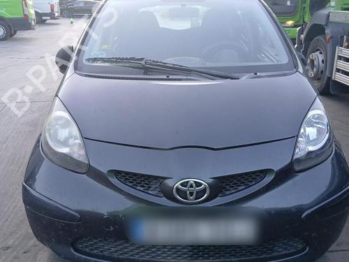 Brugte TOYOTA AYGO (_B1_)  1.0 (KGB10_, KGB10R)  4541185
