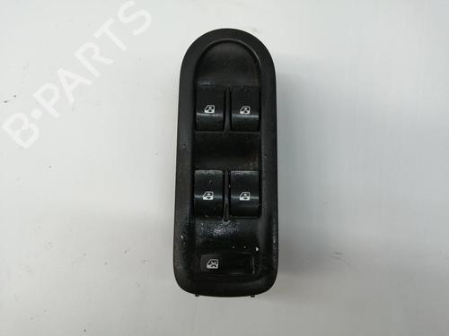 Used Left front window switch RENAULT SCÉNIC II (JM0/1_) [2003-2010]  30386282