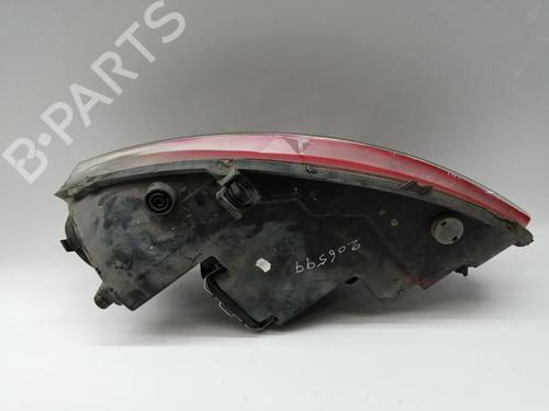 Right headlight SEAT LEON (1P1) | BP32423332C29