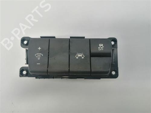 Used Switch Switch KIA SPORTAGE IV (QL, QLE) 1.7 CRDi (116 hp) 17903765 17903765