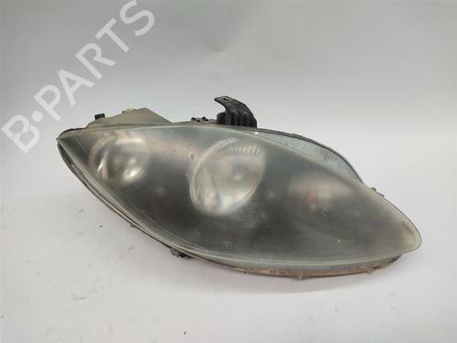 Used Right headlight Right headlight SEAT ALTEA XL (5P5, 5P8) 1.6 TDI (105 hp) 36910764 36910764