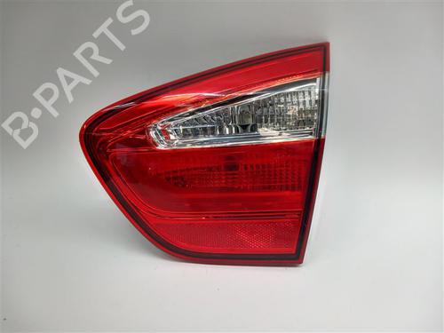 right-tailgate-light-kia-rio-iv-yb-sc-fb-125-924401w200-924041w2-2017-19155520 main image