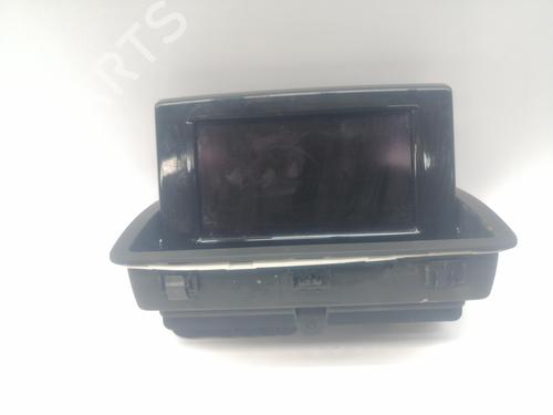 Used Display monitor AUDI Q3 (8UB, 8UG) 2.0 TDI quattro (140 hp) 28520597