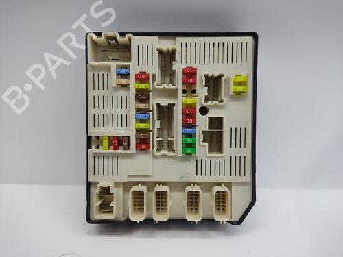 Used Fuse box RENAULT MEGANE III Hatchback (BZ0/1_, B3_) 1.5 dCi (106 hp) 24610002
