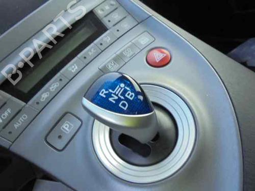 Front left lock TOYOTA PRIUS (_W3_) 1.8 Hybrid (ZVW3_) | BP5521824C98 