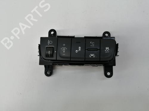 Switch HYUNDAI KONA (OS, OSE, OSI) [2017-2024]  17369439