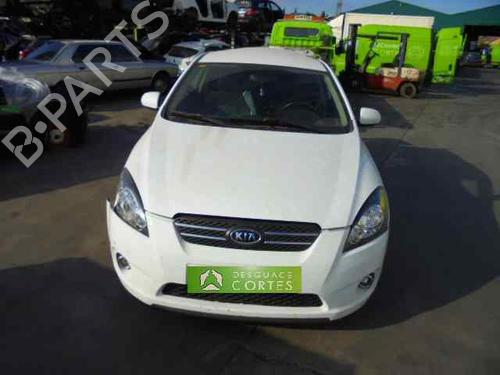KIA CEE'D Hatchback (ED)    700796