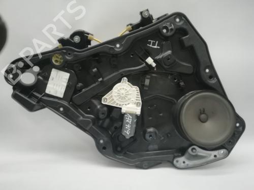 Rudehejsemekanisme venstre bagtil MERCEDES-BENZ CLA Coupe (C117) CLA 220 CDI / d (117.303) (177 hp) 13538276