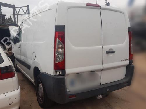 Grille PEUGEOT EXPERT Van (VF3A_, VF3U_, VF3X_) 1.6 HDi 90 8V | BP30395562C40