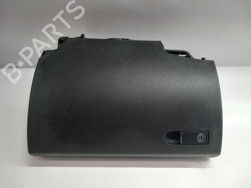 Used Glove box MERCEDES-BENZ C-CLASS (W204) C 220 CDI (204.008) (170 hp) 22309934