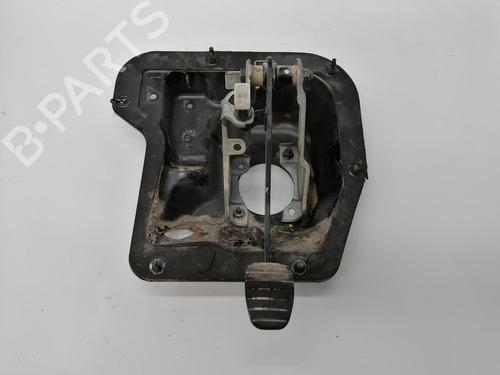 Bremsepedal RENAULT TRAFIC II Bus (JL) 2.0 dCi 115 (114 hp) 17049875