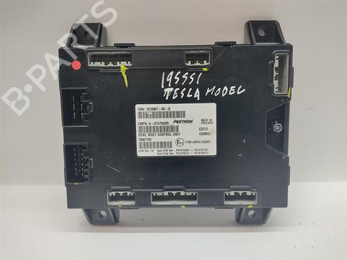 Used Electronic module Electronic module TESLA MODEL S (5YJS) 85 (367 hp) 29861663 29861663