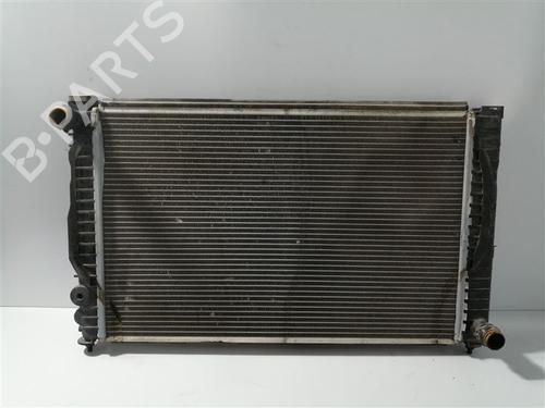 Used Water radiator Water radiator 11860198 11860198