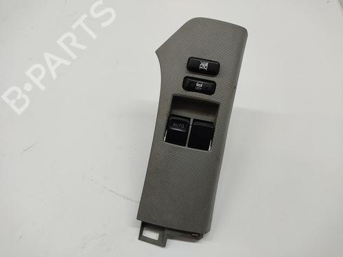 Used Left front window switch TOYOTA YARIS (_P1_) 1.3 (SCP12_, SCP13_, SCP12R, SCP13R) (87 hp) 30548681