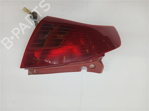 Farolim esquerdo Farolim esquerdo SUZUKI SWIFT III (MZ, EZ) 1.3 DDiS (RS413D) (69 hp) 39756014 39756014