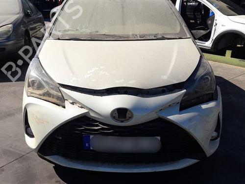 Brugte TOYOTA YARIS (_P13_) 1.5 Hybrid (NHP130_, NHP130) 4975938
