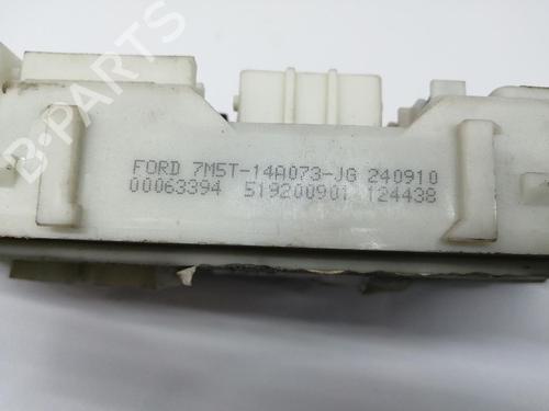 Fuse box FORD KUGA I | BP30968129E1