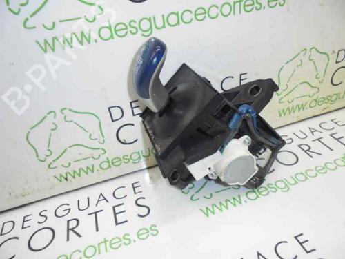 Used Gear lever TOYOTA PRIUS (_W3_) 1.8 Hybrid (ZVW3_) (99 hp) 7416960