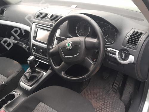 Left mirror SKODA OCTAVIA II (1Z3) 1.6 TDI | BP29335246C26 