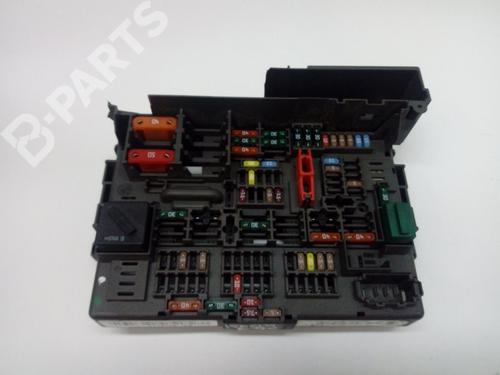 Used Fuse box Fuse box BMW 3 (E90) 320 d (177 hp) 10628310 10628310