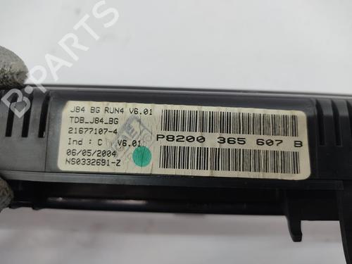 Instrument cluster RENAULT SCÉNIC II (JM0/1_) | BP30386268C47