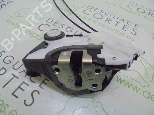 Used Front left lock TOYOTA YARIS (_P13_) 1.5 Hybrid (NHP130_, NHP130) (101 hp) 5683073