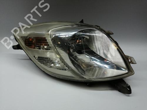 Used Left headlight TOYOTA YARIS (_P1_) 1.3 (SCP12_, SCP13_, SCP12R, SCP13R) (87 hp) 30532872