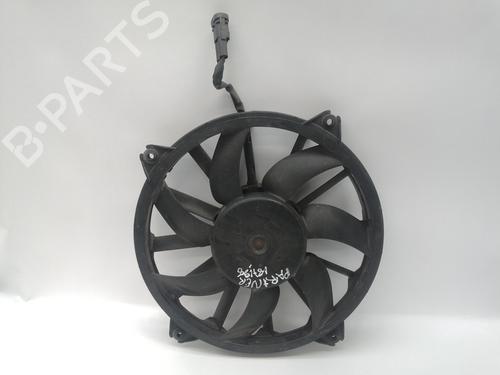 Used Radiator fan PEUGEOT PARTNER Box Body/MPV 1.2 THP (110 hp) 17903792