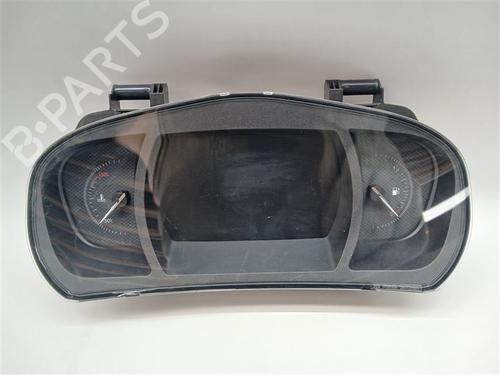 display-monitor-renault-megane-iv-hatchback-b9amn_-2015-40066052 main image