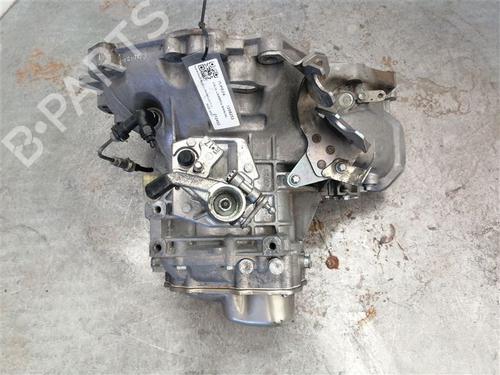 Used Gearbox Gearbox SUZUKI SWIFT III (MZ, EZ) 1.3 DDiS (RS413D) (69 hp) 40025470 40025470