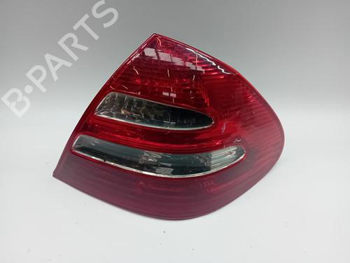 Fanale posteriore destro MERCEDES-BENZ E-CLASS (W211) E 270 CDI (211.016) (177 hp) 32261637