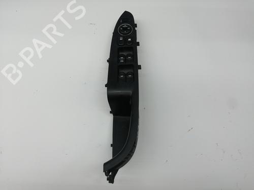 Used Left front window switch HYUNDAI i30 (FD) [2007-2012]  27592082